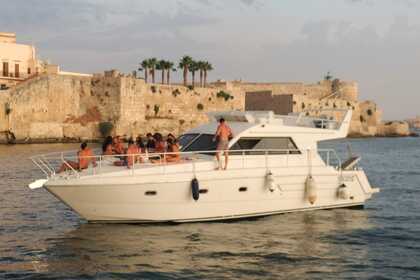 Noleggio Barca a motore Raffaelli Tempest 43 fly Siracusa