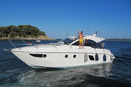 Rental Motorboat Beneteau FLYER GT 38 Marseille