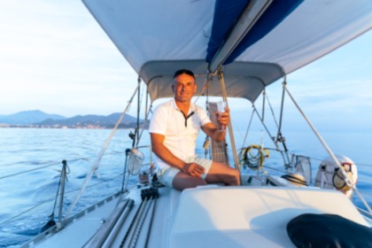 Noleggio Barca a vela Comet 333 albero e deriva maggiorate Lavagna