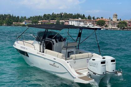 Hire Motorboat MINGOLLA CANTIERE NAUTICO BRAVA 28 WA Sirmione