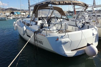Miete Segelboot JEANNEAU SUN ODYSSEY 519 Salerno