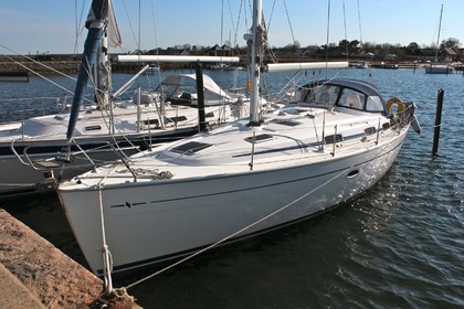 Hyra båt Segelbåt Bavaria 37 Malmö