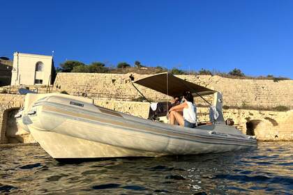 Hire Motorboat Solemar 24 Manoel Island