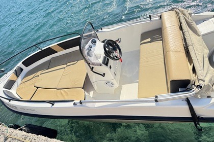 Noleggio Barca a motore Nireus - Milos 2023 Milos