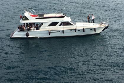 Miete Motoryacht 2010 Yacht with (12CAP) B36 2010 Yacht with (12CAP) B36 Istanbul