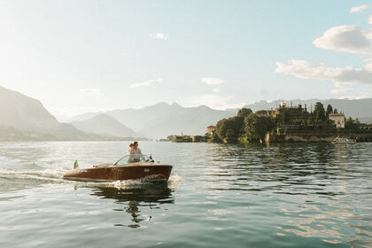Charter Motorboat Riva Super Ariston Stresa