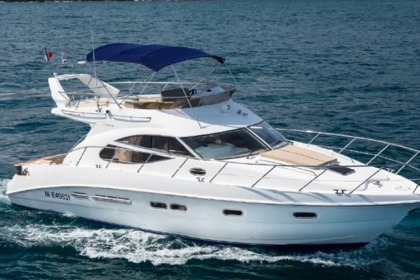 Verhuur Motorboot Sealine 42 FLY Saint-Tropez