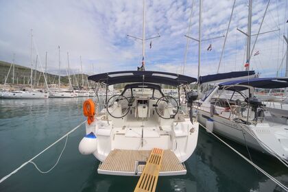 Rental Sailboat Jeanneau Sun Odyssey 469  Sweden