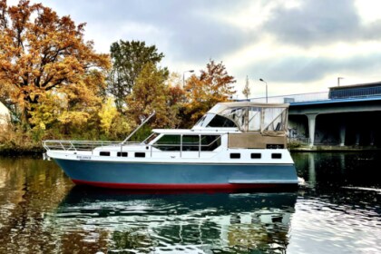Charter Houseboat Gruno Hollandia 1100 Classic Berlin
