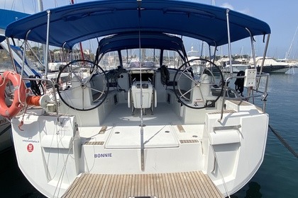 Hire Sailboat JEANNEAU SUN ODYSSEY 519 Procida