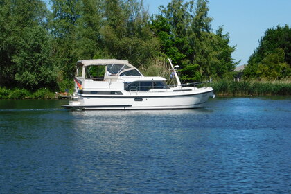 Hire Houseboat Linssen 35 SL AC IJsselstein