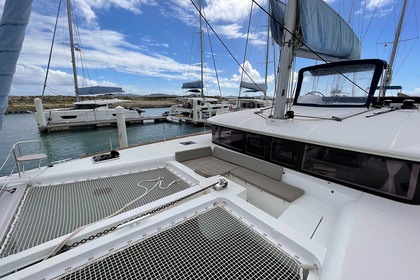 Charter Catamaran Lagoon-Bénéteau Lagoon 450 F - 4 + 2 cab. Tortola