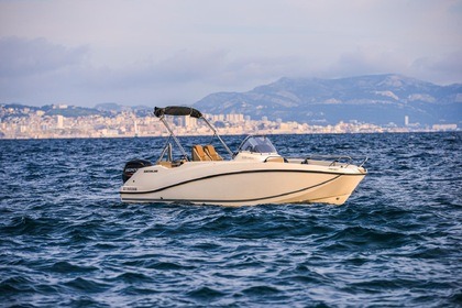 Location Bateau à moteur Quicksilver 555 Marseille