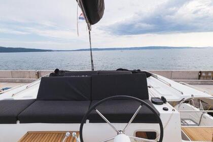 Verhuur Catamaran Lagoon-Bénéteau Lagoon 46 OW - 3 + 2 cab. Marina Kastela