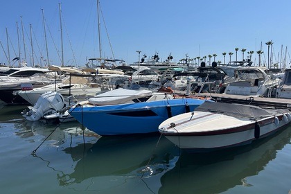 Hire Motorboat Cranchi E30 Endurance Villefranche-sur-Mer