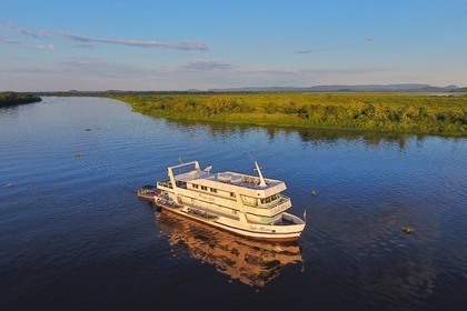 Alquiler Yate a motor P. HONDA Houseboat Corumbá