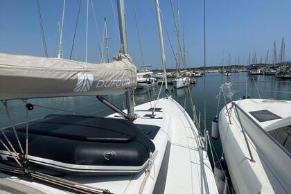 Verhuur Zeilboot 3 DUFOUR 430 (3D/2C/0P) - CH Bandol