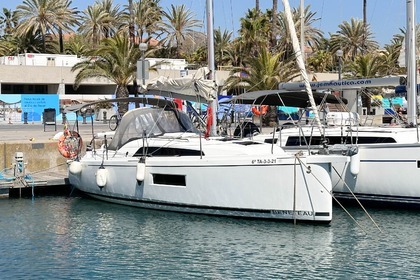 Czarter Jacht żaglowy Beneteau Oceanis 30.1 Barcelona