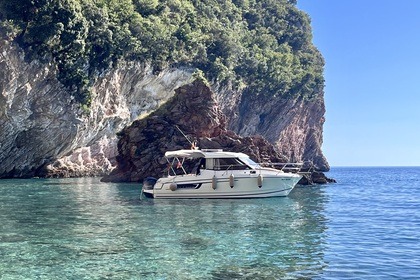 Charter Motorboat Jeanneau Merry fisher 755 Tivat