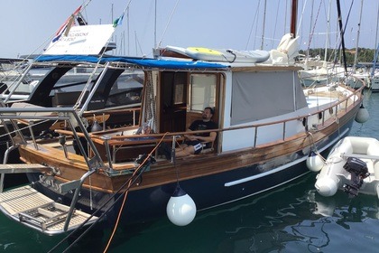 Noleggio Barca a vela Custom Motorsailer Rovigno
