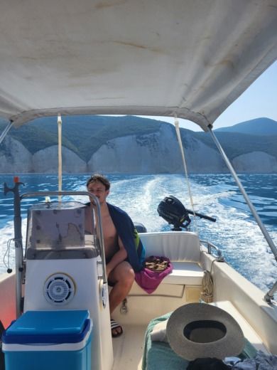 Zola Without license KAREL 450 CC alt tag text