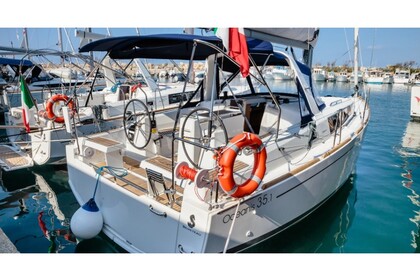 Hire Sailboat  Oceanis 35.1 Furnari