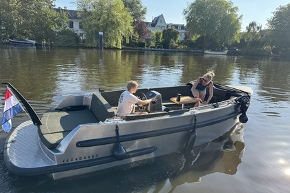 Rental Motorboat Van Vossen Electric sloep Amsterdam-Centrum