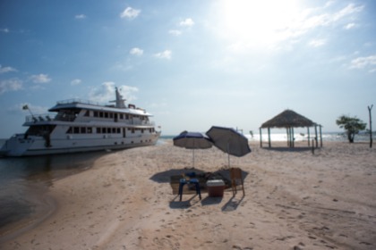 Aluguel Iate a motor Estaleiro Naval Gamboa Belle Amazon Alter do Chão