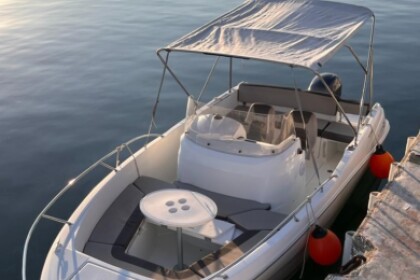 Verhuur Motorboot CAP CAMARAT 6.5 CC SERIE 2 Antibes