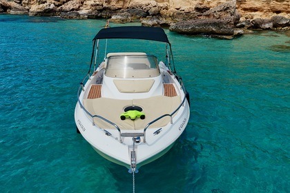 Location Bateau à moteur MANO MANIRE 25.09 Santa Eulalia del Río