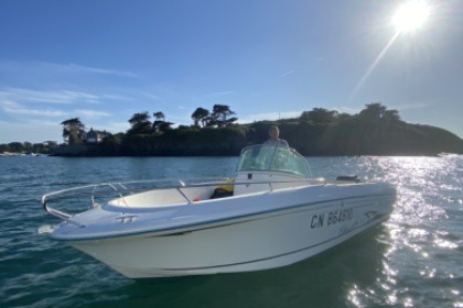 Location Bateau à moteur Jeanneau Cap Camarat 625 open Saint-Malo