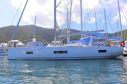Hire Sailboat Bénéteau Oceanis 54 - 3 + 1 cab. British Virgin Islands
