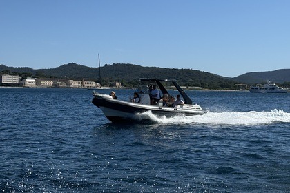 Hire RIB black manta w7 Sainte-Maxime