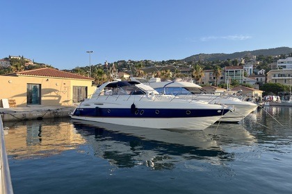 Noleggio Barca a motore Cranchi 47 Méditerranée Saint-Tropez