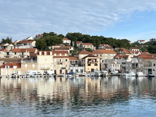 Split Catamaran Robertson & Caine Leopard 45 alt tag text