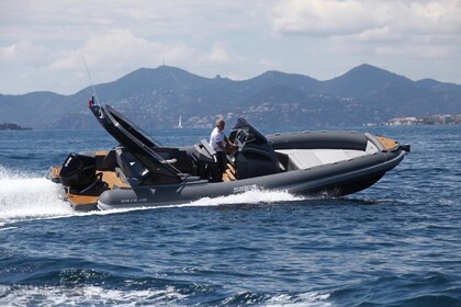 Hyra båt RIB-båt Salpa Soleil 28 Porto Badino