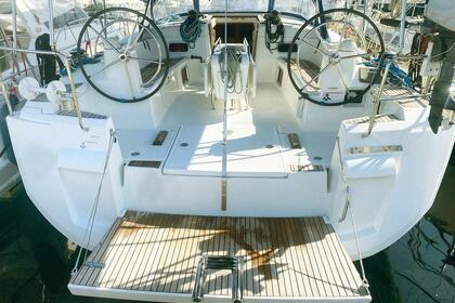 Hire Sailboat Jeanneau Sun Odyssey 519 Lefkada