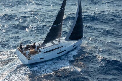 Charter Sailboat Jeanneau Sun Odyssey 410 Nassau