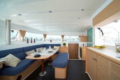 Noleggio Catamarano Lagoon 42 Portisco