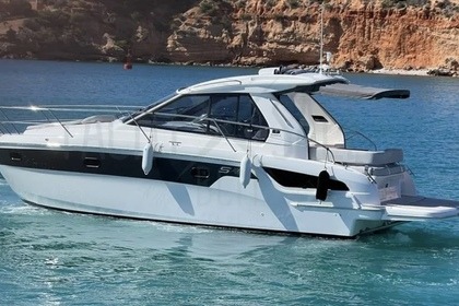 Hire Motorboat Bavaria S33 Turks and Caicos Islands