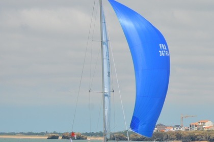 Rental Sailboat Beneteau First 31.7 Saint-Gilles-Croix-de-Vie