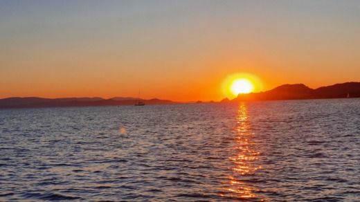 Toulon Sailboat Beneteau Oceanis 40 alt tag text