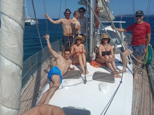 Йер Sailboat Jeanneau Sun Kiss 47 alt tag text