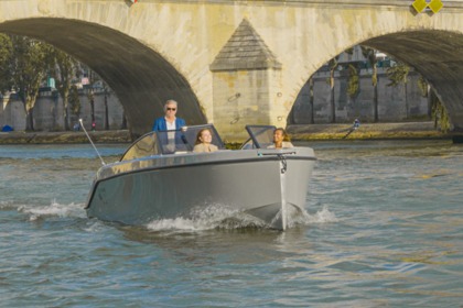 Location Bateau à moteur Rand Rand Paris