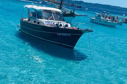 Location Bateau à moteur Fratelli Aprea 36 La Maddalena