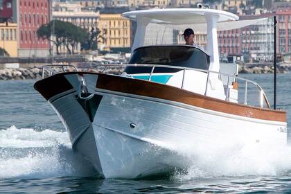 Rental Motorboat Gozzo Mimi Libeccio 8.5WA Sorrento