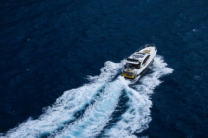 Charter Motor yacht PROGETTI Alena 56 Estandar Porto-Vecchio