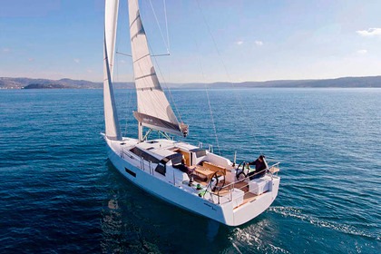 Charter Sailboat  Elan GT5 Šibenik