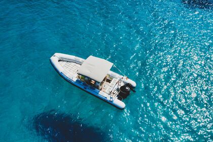 Charter Motorboat Valiant Vanguard 750 Menorca