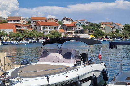 Rental Motorboat Atlantic Marine Sun Cruiser 690 Grebaštica